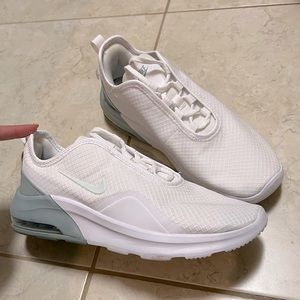 Women’s Nike Sneakers Size 8.5